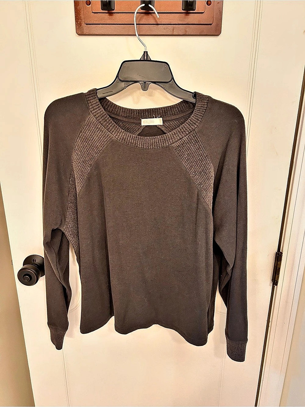 Barefoot Dreams Malibu Collection Brushed Fleece Mix Raglan Charcoal Gray Sweate